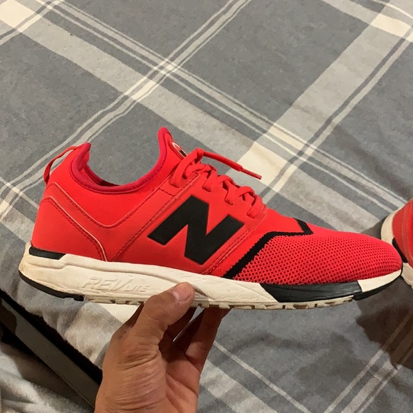 New balance Shoes - Picture 2 of 5